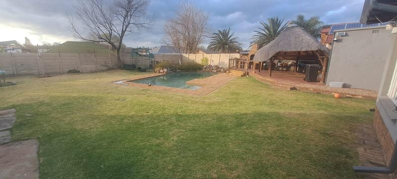 4 Bedroom Property for Sale in Cinderella Gauteng