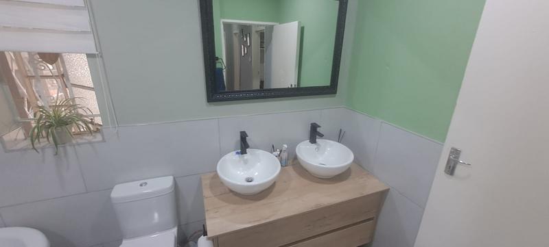 4 Bedroom Property for Sale in Cinderella Gauteng