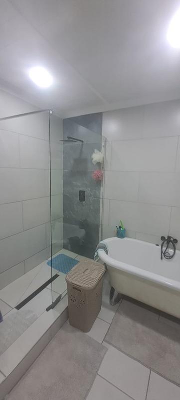 4 Bedroom Property for Sale in Cinderella Gauteng