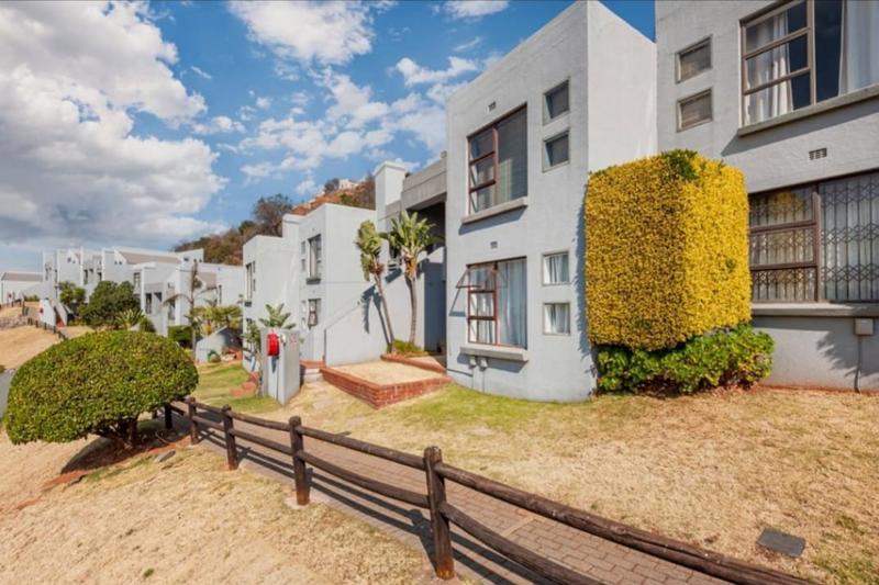 To Let 2 Bedroom Property for Rent in Glenvista Gauteng