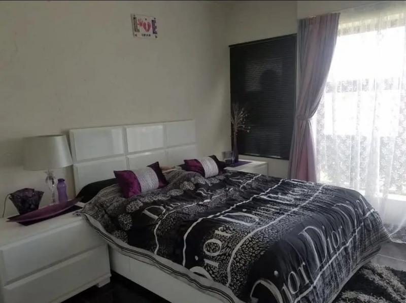 To Let 2 Bedroom Property for Rent in Glenvista Gauteng