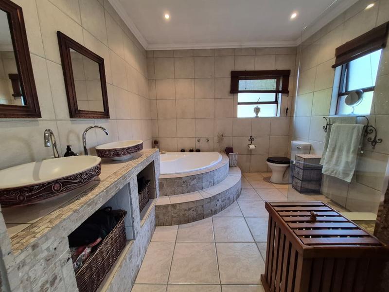 4 Bedroom Property for Sale in Kyalami Hills Gauteng