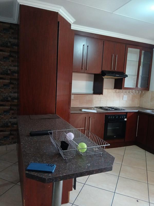 To Let 3 Bedroom Property for Rent in Groblerpark Gauteng