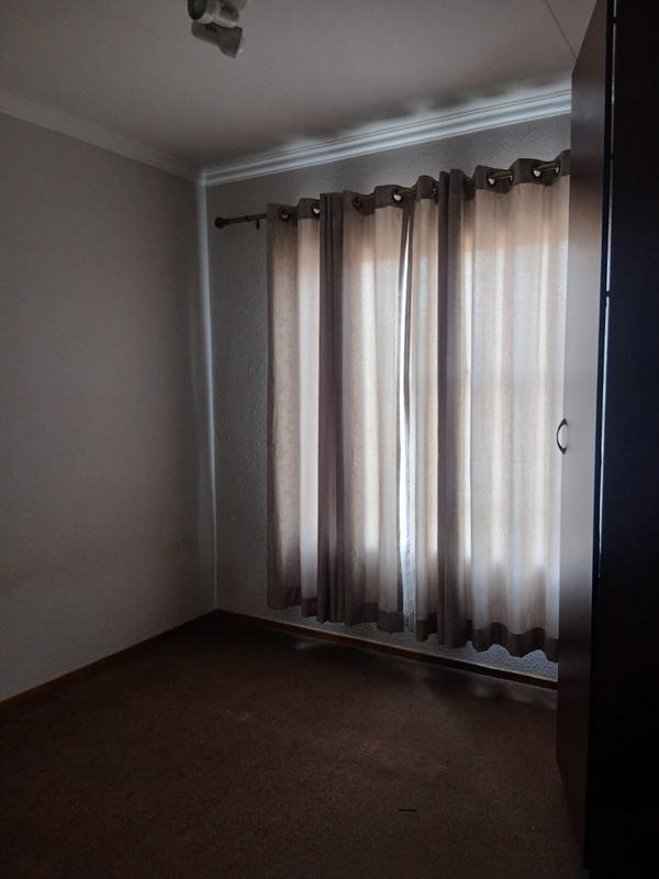 To Let 3 Bedroom Property for Rent in Groblerpark Gauteng