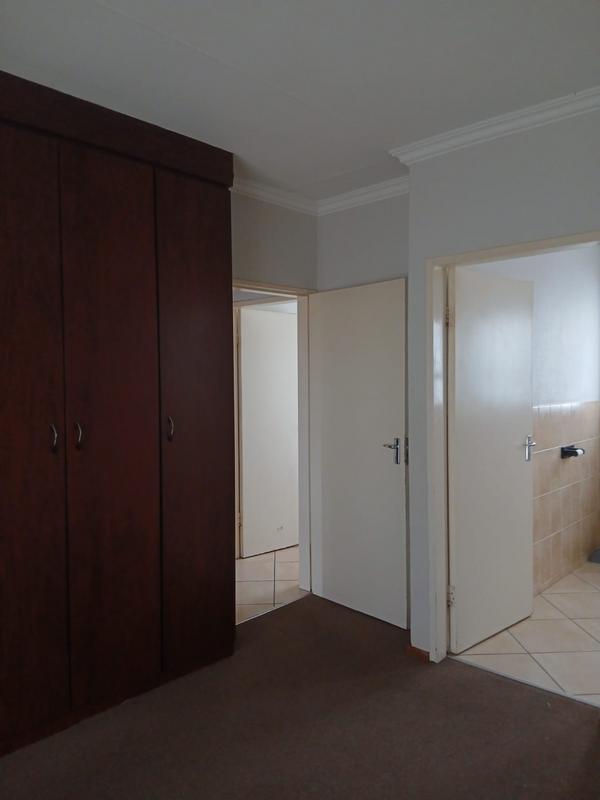 To Let 3 Bedroom Property for Rent in Groblerpark Gauteng