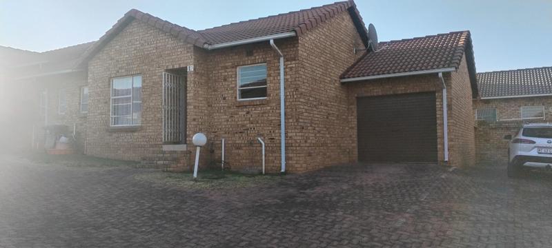 To Let 3 Bedroom Property for Rent in Groblerpark Gauteng