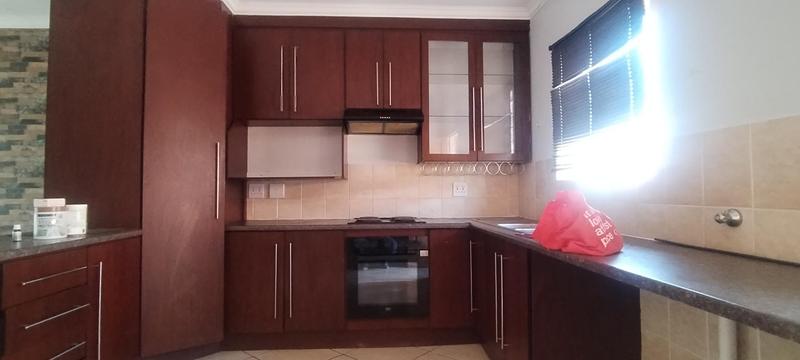 To Let 3 Bedroom Property for Rent in Groblerpark Gauteng