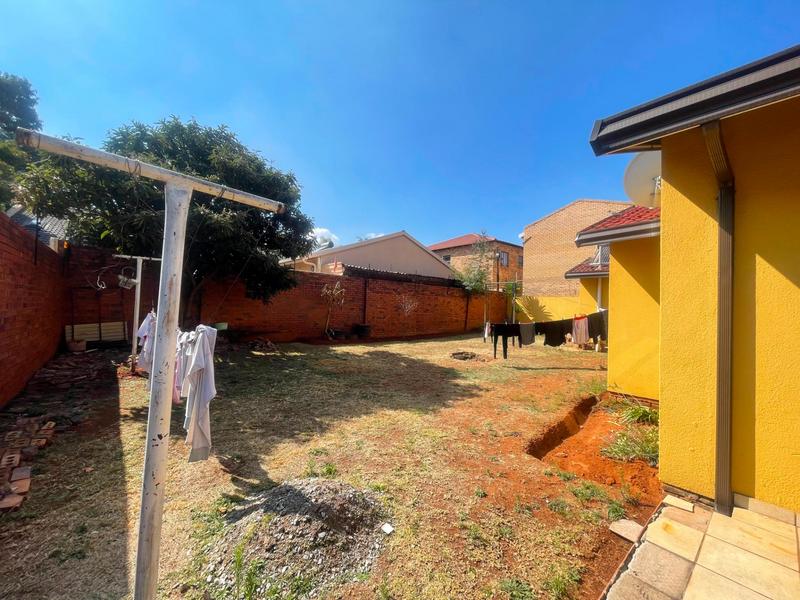 4 Bedroom Property for Sale in Lenasia South Gauteng