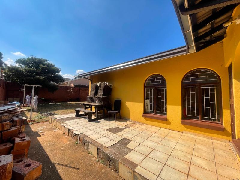 4 Bedroom Property for Sale in Lenasia South Gauteng
