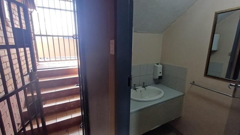 To Let Commercial Property for Rent in Hennopspark Gauteng