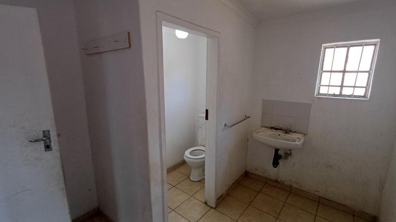 To Let Commercial Property for Rent in Hennopspark Gauteng