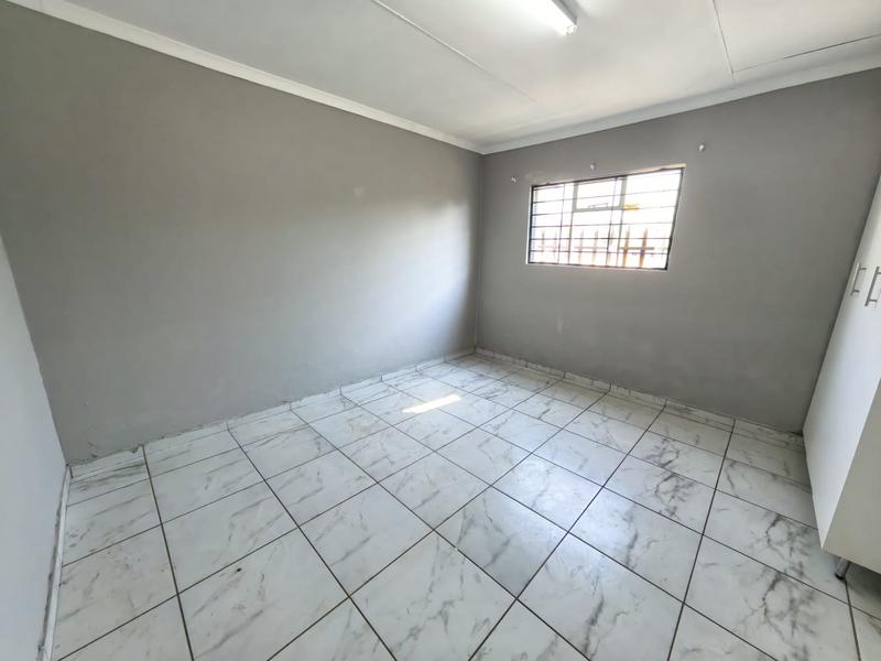 To Let 2 Bedroom Property for Rent in Wychwood Gauteng