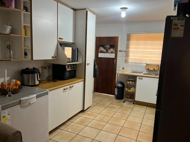 3 Bedroom Property for Sale in Carenvale Gauteng