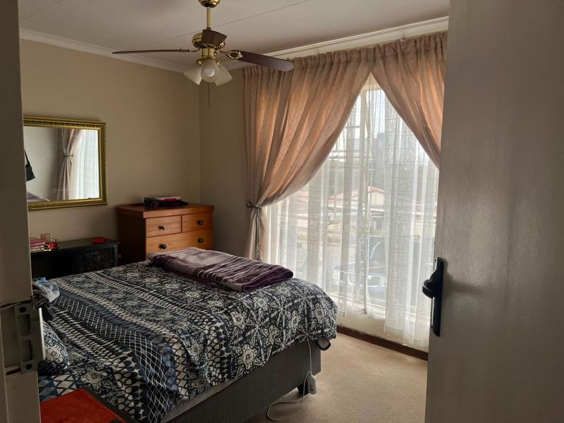 3 Bedroom Property for Sale in Carenvale Gauteng