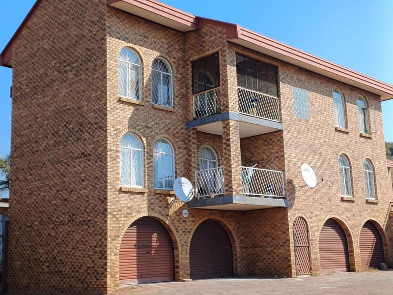 11 Bedroom Property for Sale in Laudium Gauteng