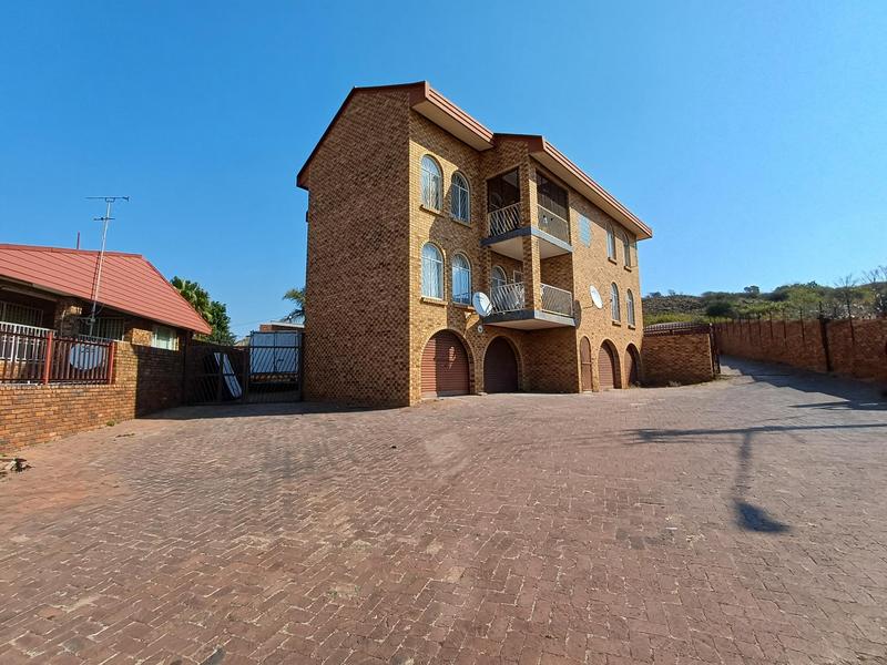 11 Bedroom Property for Sale in Laudium Gauteng