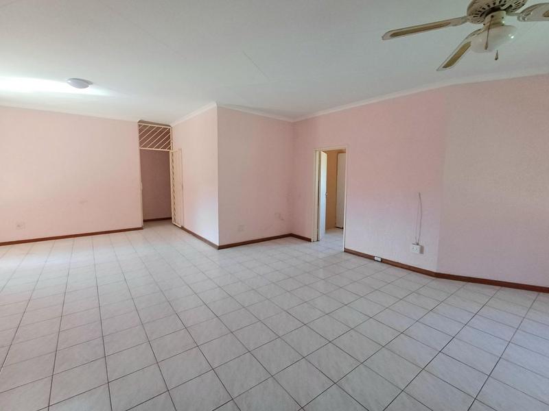11 Bedroom Property for Sale in Laudium Gauteng