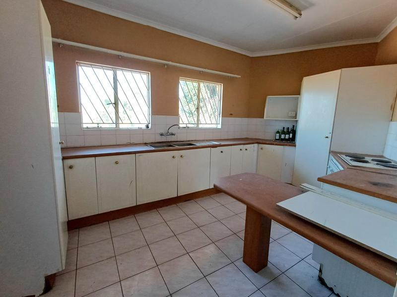 11 Bedroom Property for Sale in Laudium Gauteng