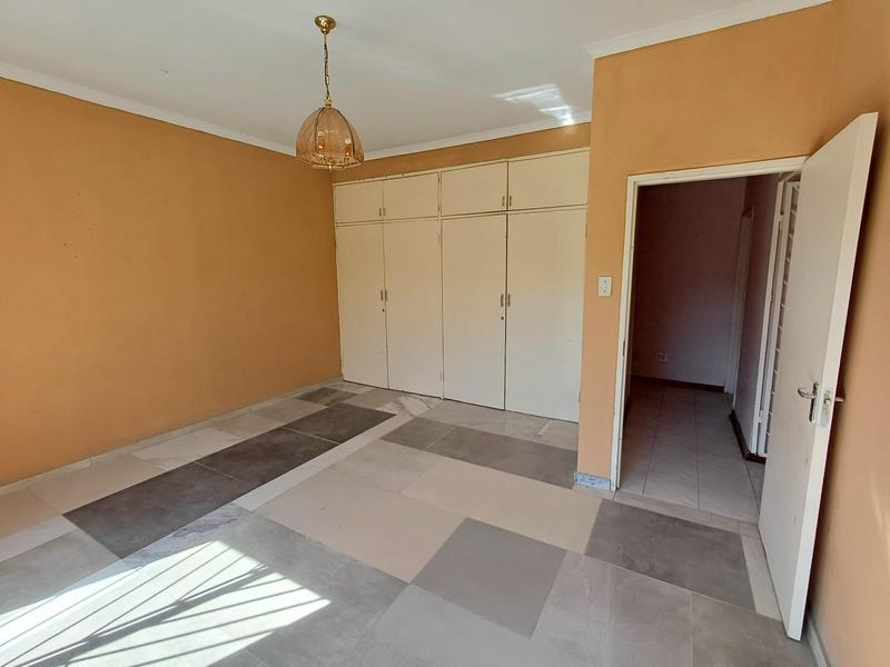 11 Bedroom Property for Sale in Laudium Gauteng
