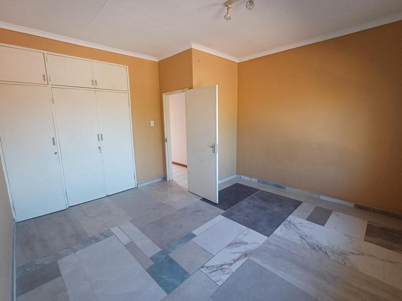 11 Bedroom Property for Sale in Laudium Gauteng