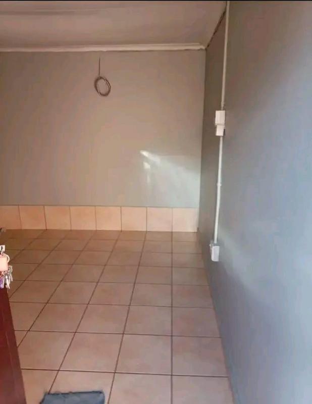 1 Bedroom Property for Sale in Protea Glen Gauteng
