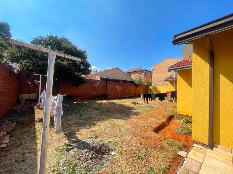 4 Bedroom Property for Sale in Lenasia South Gauteng