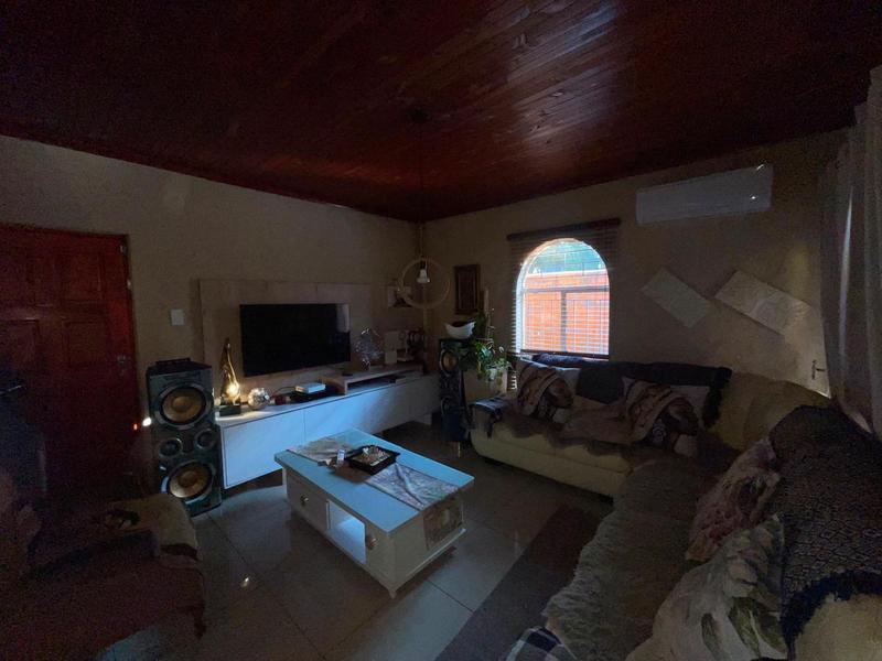 4 Bedroom Property for Sale in Lenasia South Gauteng