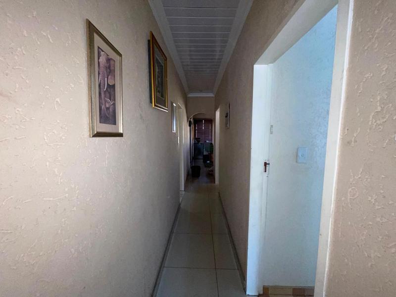 4 Bedroom Property for Sale in Lenasia South Gauteng