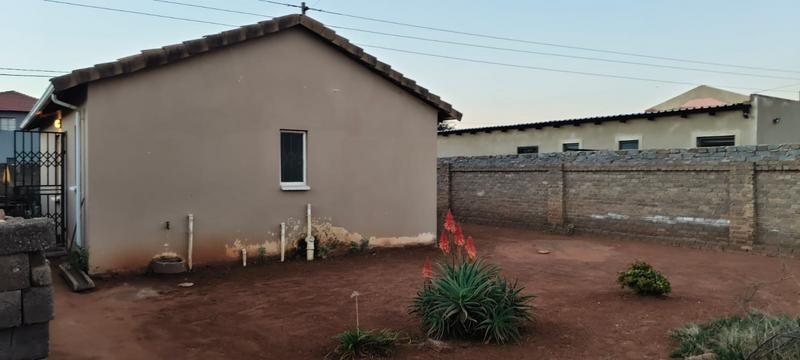 3 Bedroom Property for Sale in Protea Glen Gauteng