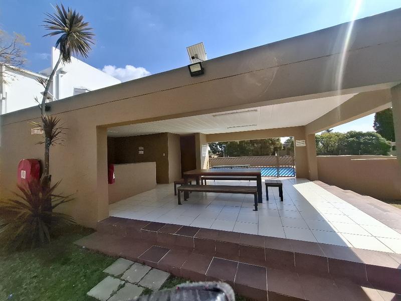 To Let 2 Bedroom Property for Rent in Morningside Gauteng