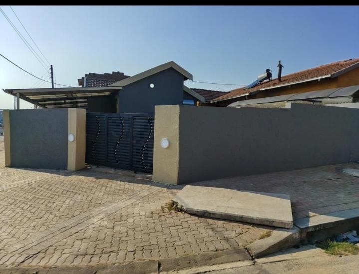 3 Bedroom Property for Sale in Ebony Park Gauteng