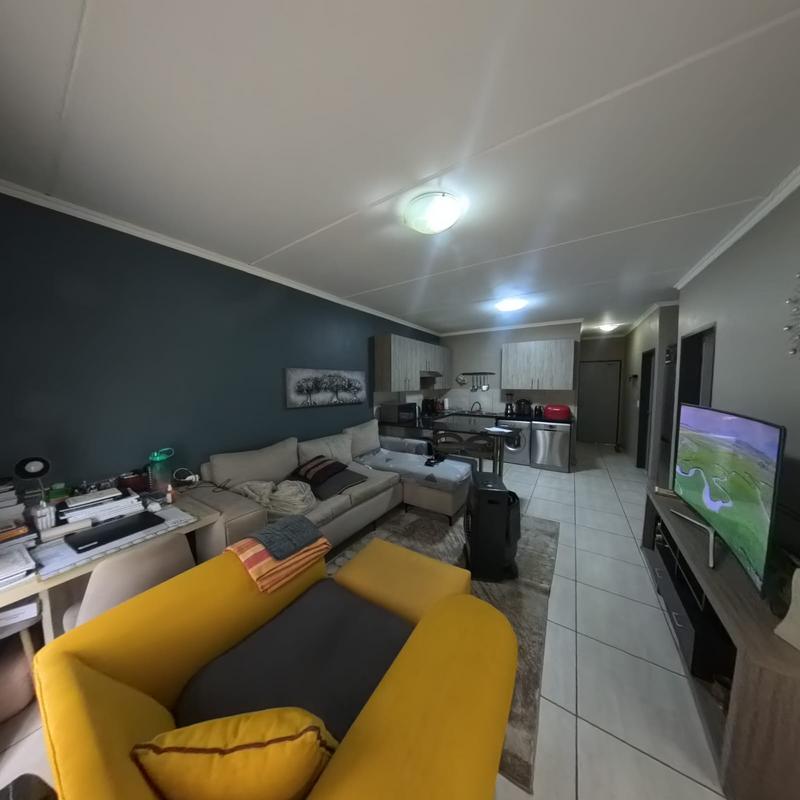 2 Bedroom Property for Sale in Glen Austin Gauteng