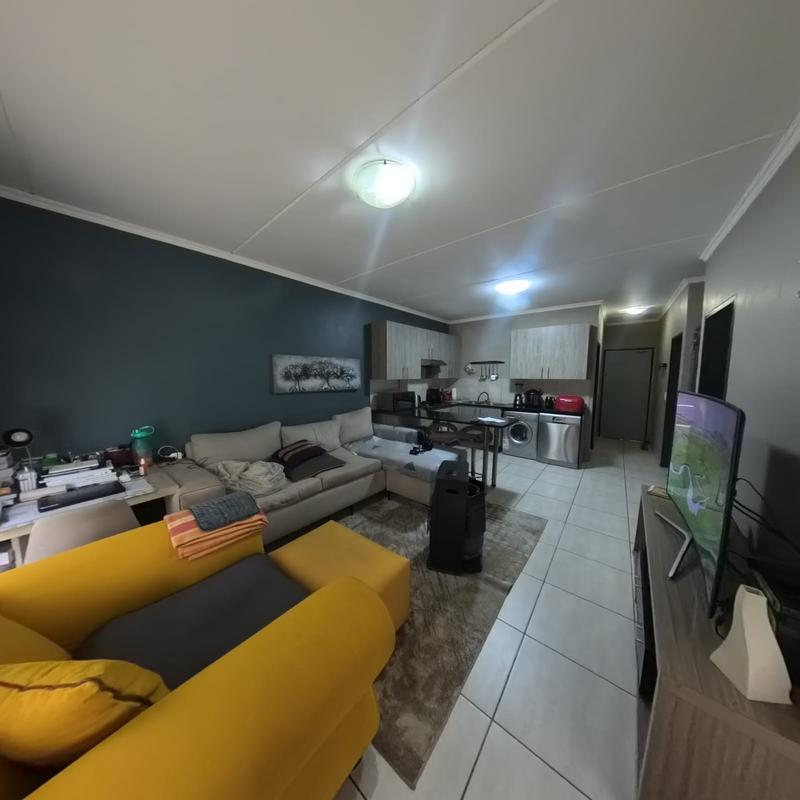 2 Bedroom Property for Sale in Glen Austin Gauteng