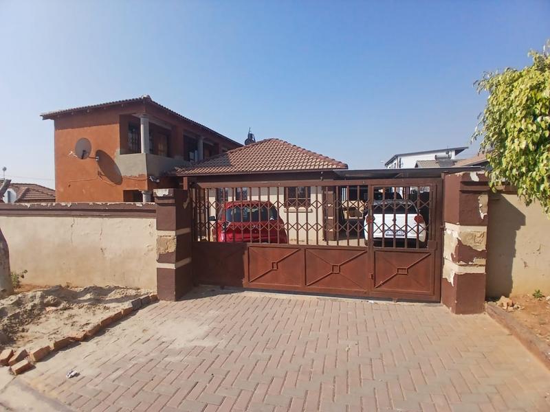 9 Bedroom Property for Sale in Olievenhoutbosch Gauteng