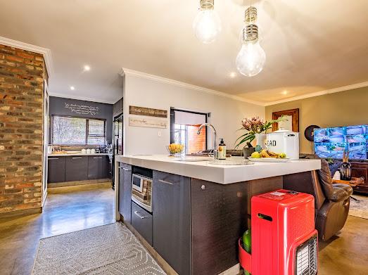 3 Bedroom Property for Sale in Alberante Gauteng