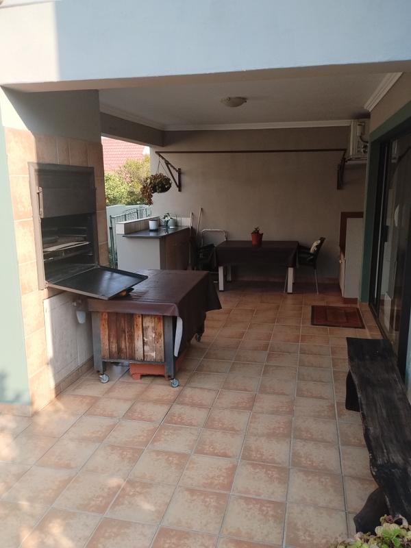 3 Bedroom Property for Sale in Kosmosdal Gauteng