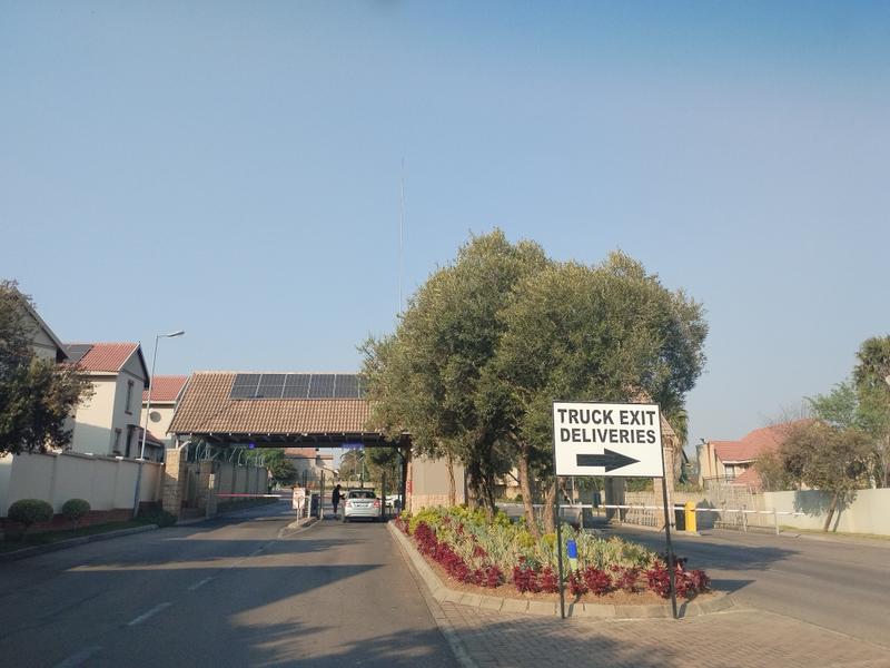 3 Bedroom Property for Sale in Kosmosdal Gauteng
