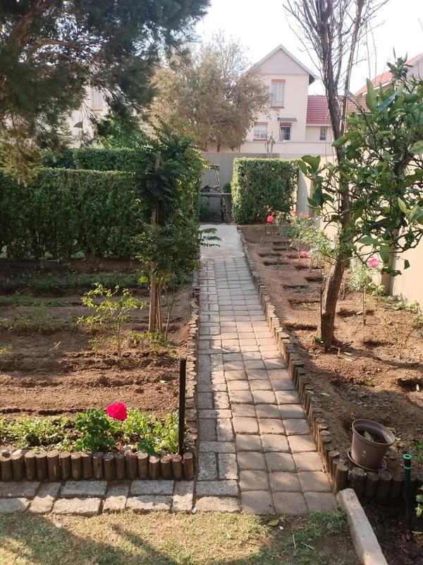3 Bedroom Property for Sale in Kosmosdal Gauteng