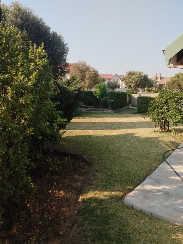 3 Bedroom Property for Sale in Kosmosdal Gauteng