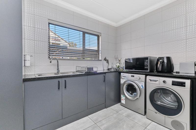 2 Bedroom Property for Sale in Paulshof Gauteng