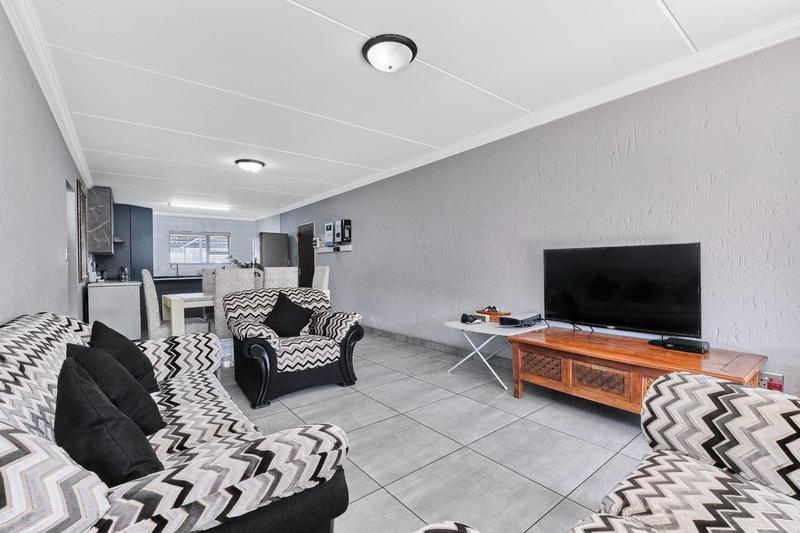 2 Bedroom Property for Sale in Paulshof Gauteng