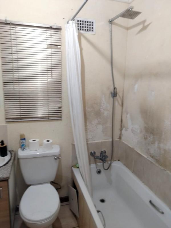 2 Bedroom Property for Sale in Lenasia South Gauteng
