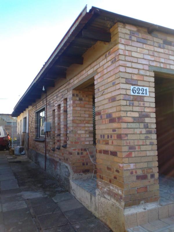 2 Bedroom Property for Sale in Diepkloof Zone 4 Gauteng