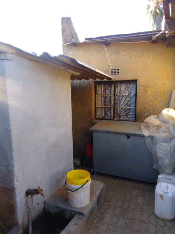 2 Bedroom Property for Sale in Diepkloof Zone 4 Gauteng