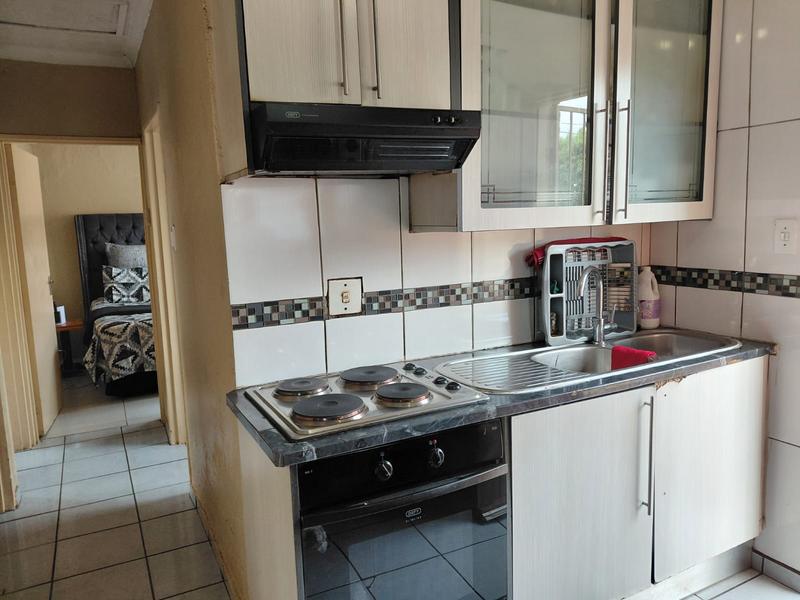 To Let 3 Bedroom Property for Rent in Clayville Gauteng