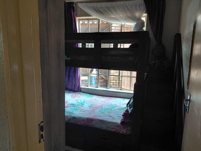 To Let 3 Bedroom Property for Rent in Clayville Gauteng