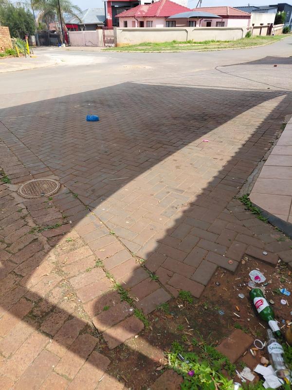 To Let 3 Bedroom Property for Rent in Clayville Gauteng