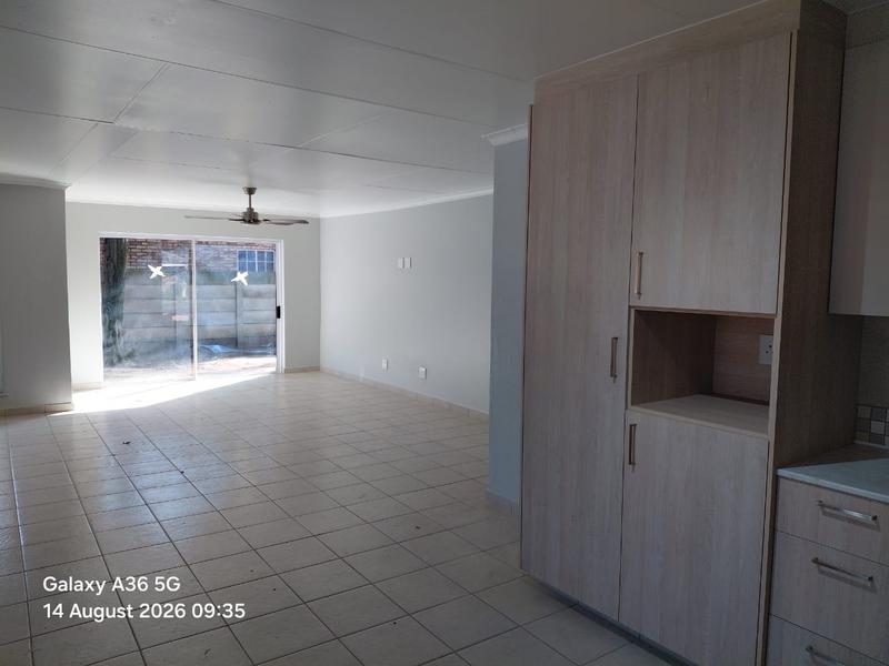 To Let 4 Bedroom Property for Rent in Sunward Park Gauteng
