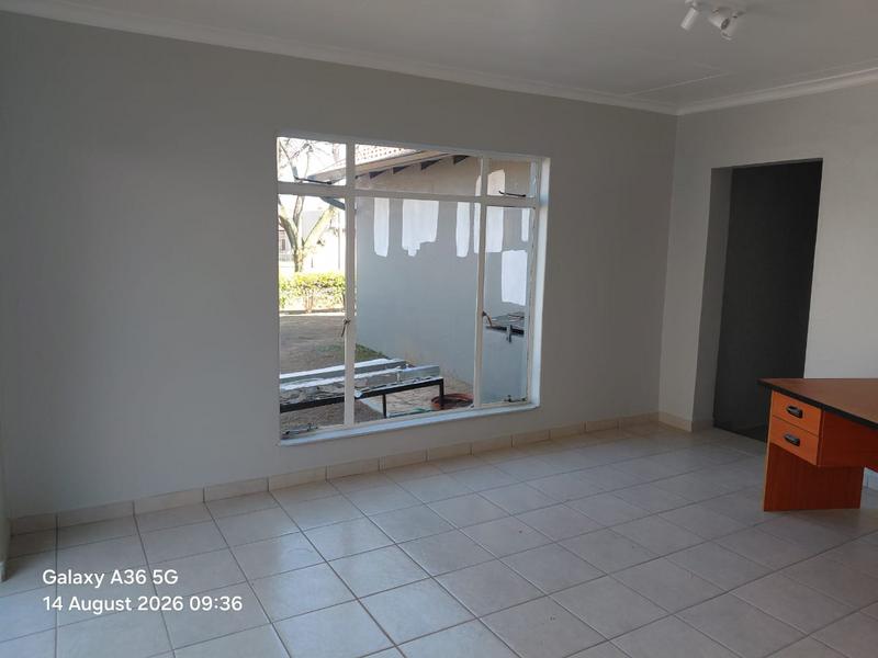 To Let 4 Bedroom Property for Rent in Sunward Park Gauteng