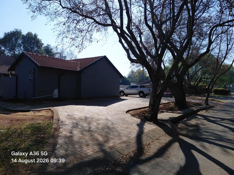 To Let 4 Bedroom Property for Rent in Sunward Park Gauteng